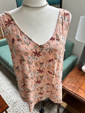 Kismet Linen Blend Sleeveless Top | Size L | Pale Coral | V-Neck Front & Back